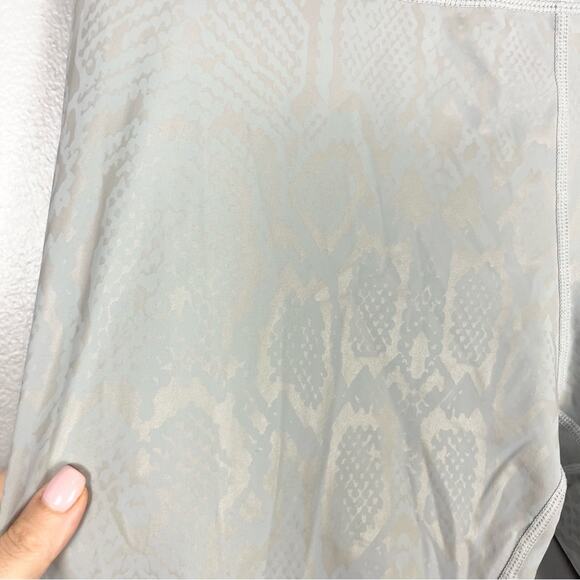 TEREZ Dove Gray Snakeskin Foil UpLift High Compression Leggings Woman’s size XL - Picture 2 of 7